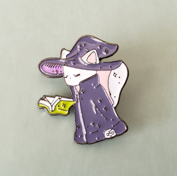 {5/$25} witchy cat purple cloak with spell book - Picture 3 of 3